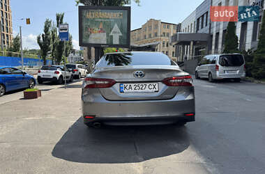 Седан Toyota Camry 2021 в 