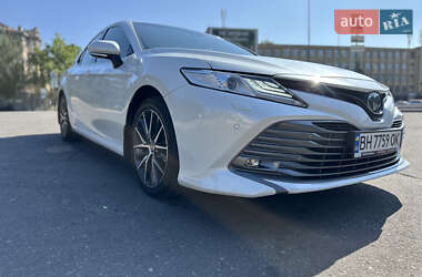 Седан Toyota Camry 2021 в 