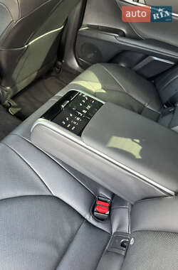 Седан Toyota Camry 2022 в 