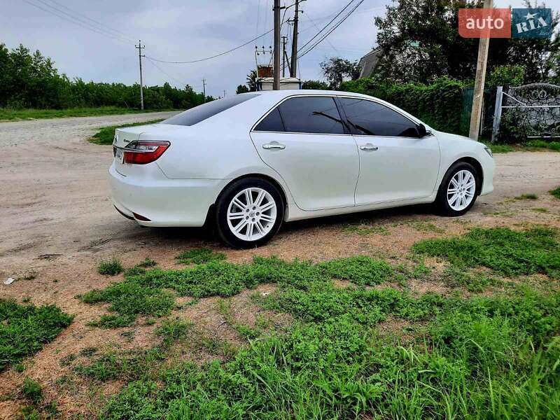 Седан Toyota Camry 2015 в Кременчуці