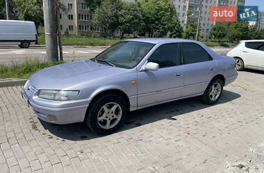 Седан Toyota Camry 1997 в Ивано-Франковске