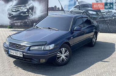 Седан Toyota Camry 1997 в Одесі