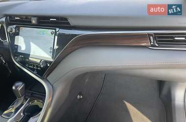 Седан Toyota Camry 2020 в 
