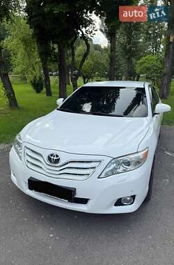 Седан Toyota Camry 2009 в 