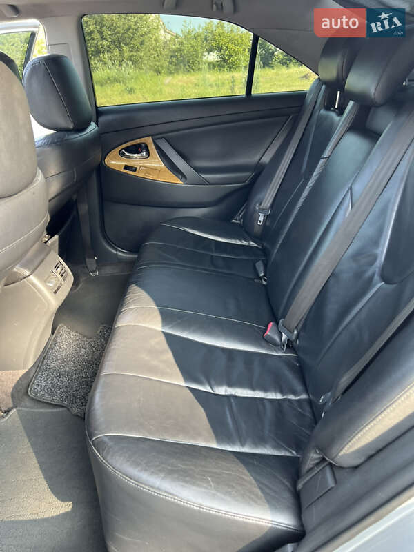 Седан Toyota Camry 2007 в Умани
