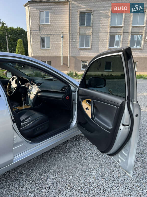 Седан Toyota Camry 2007 в Умани