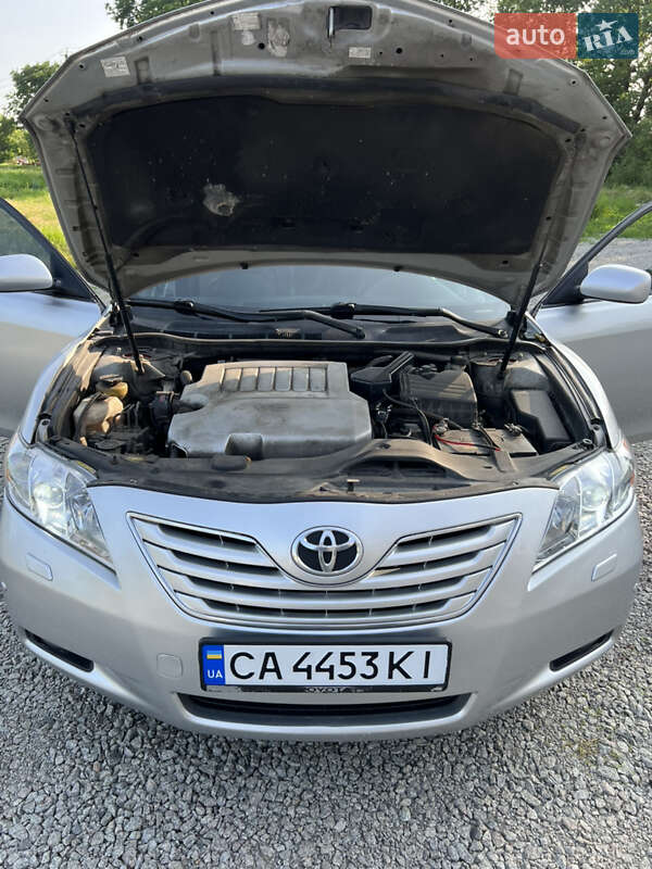 Седан Toyota Camry 2007 в Умани