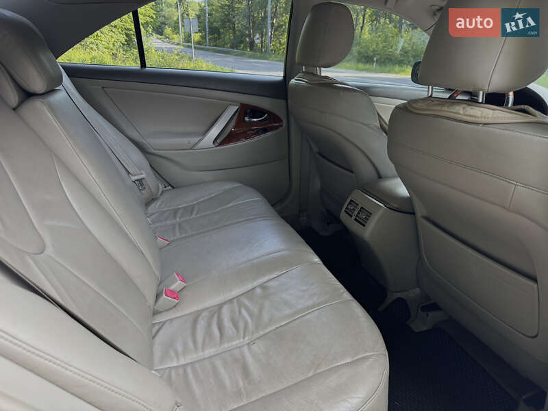 Седан Toyota Camry 2008 в Кременце