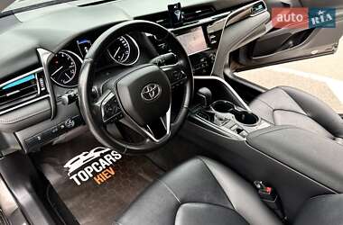 Седан Toyota Camry 2018 в 