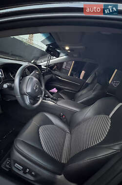 Седан Toyota Camry 2024 в 