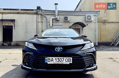 Седан Toyota Camry 2021 в 