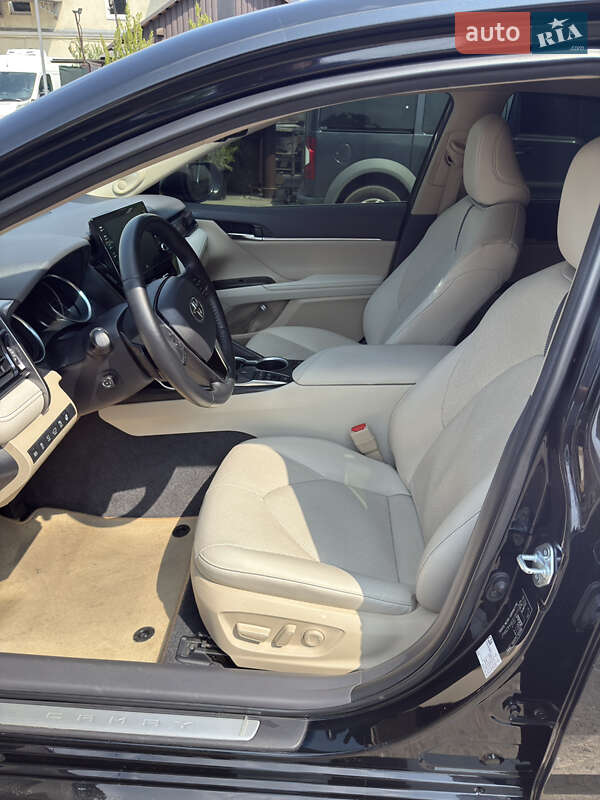 Седан Toyota Camry 2021 в Харькове