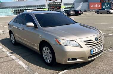 Седан Toyota Camry 2008 в Киеве