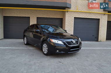 Седан Toyota Camry 2008 в Житомире