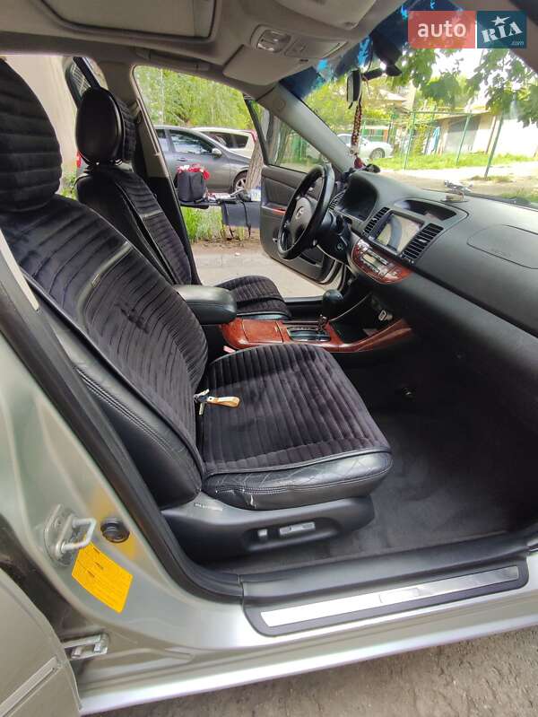 Седан Toyota Camry 2003 в Рені