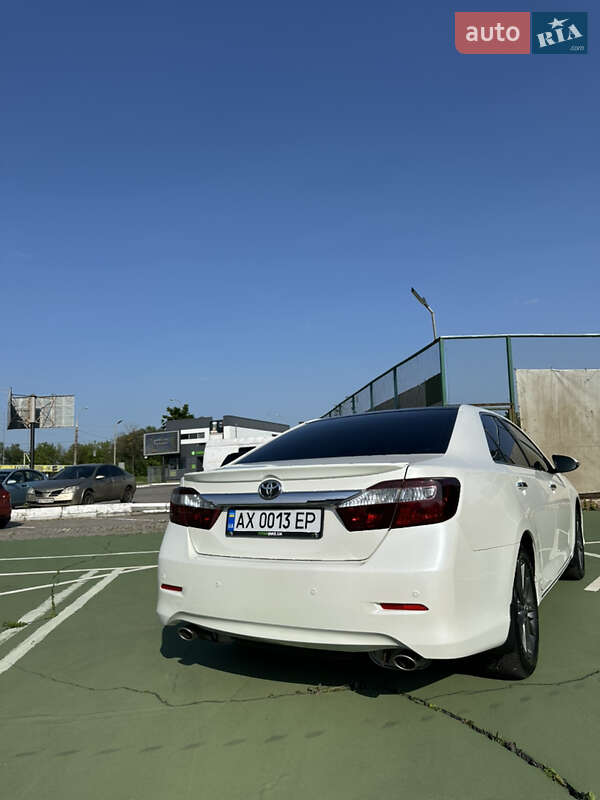 Седан Toyota Camry 2012 в Харькове