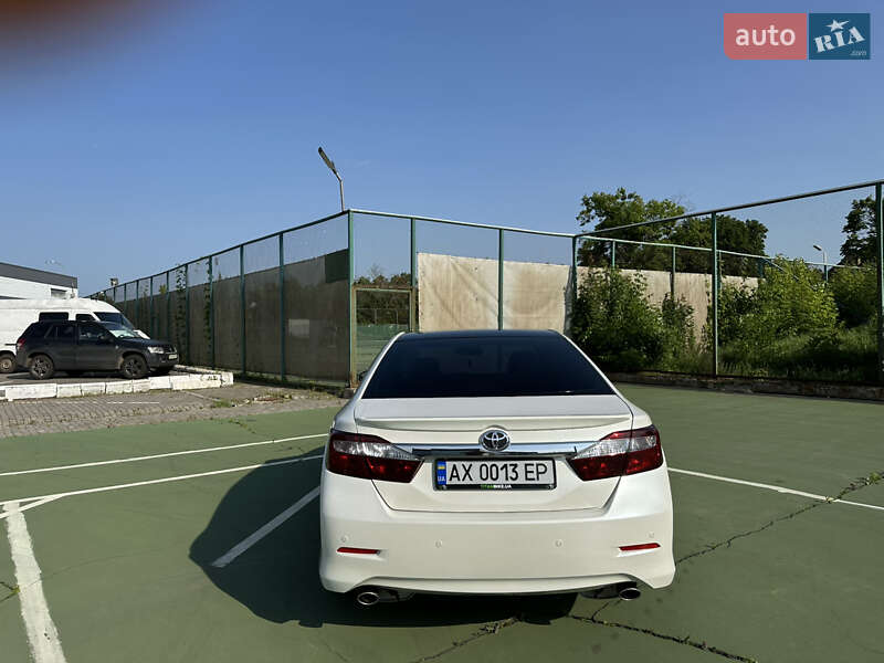 Седан Toyota Camry 2012 в Харькове