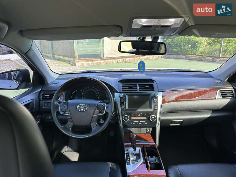 Седан Toyota Camry 2012 в Харькове