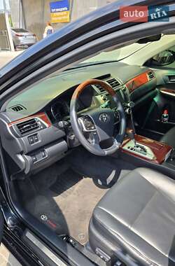 Седан Toyota Camry 2013 в Киеве