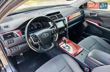 Седан Toyota Camry 2012 в 