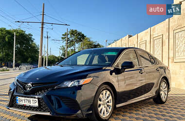 Седан Toyota Camry 2017 в 