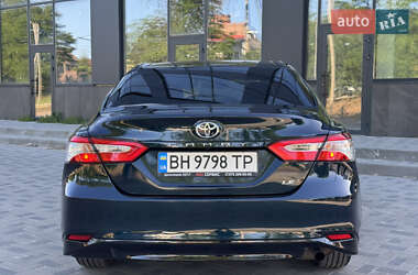 Седан Toyota Camry 2017 в 