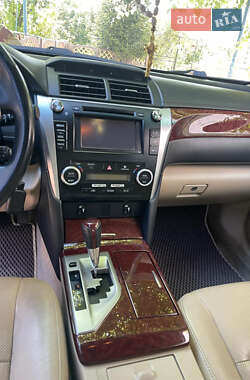 Седан Toyota Camry 2014 в 