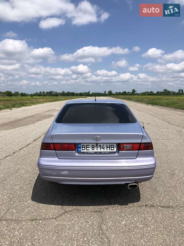 Седан Toyota Camry 1996 в Новом Буге