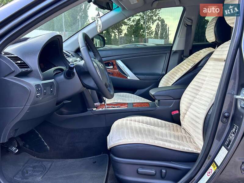 Седан Toyota Camry 2010 в Одессе