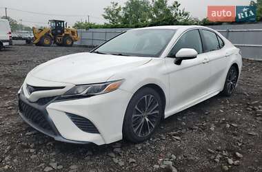Toyota Camry 2019