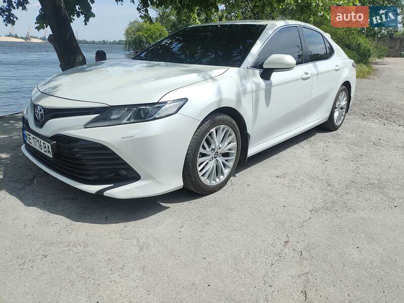 Toyota Camry 2018