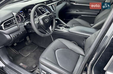 Седан Toyota Camry 2019 в 