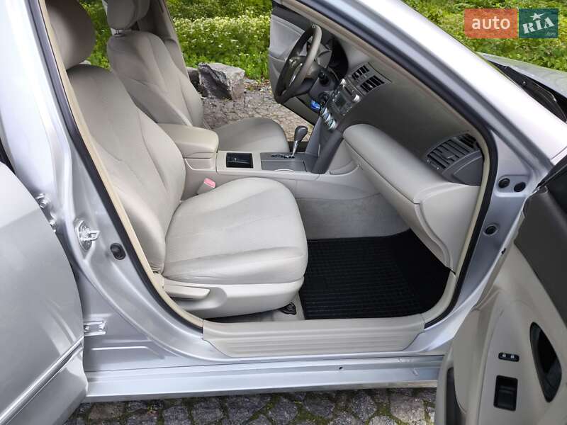 Седан Toyota Camry 2008 в Козятині