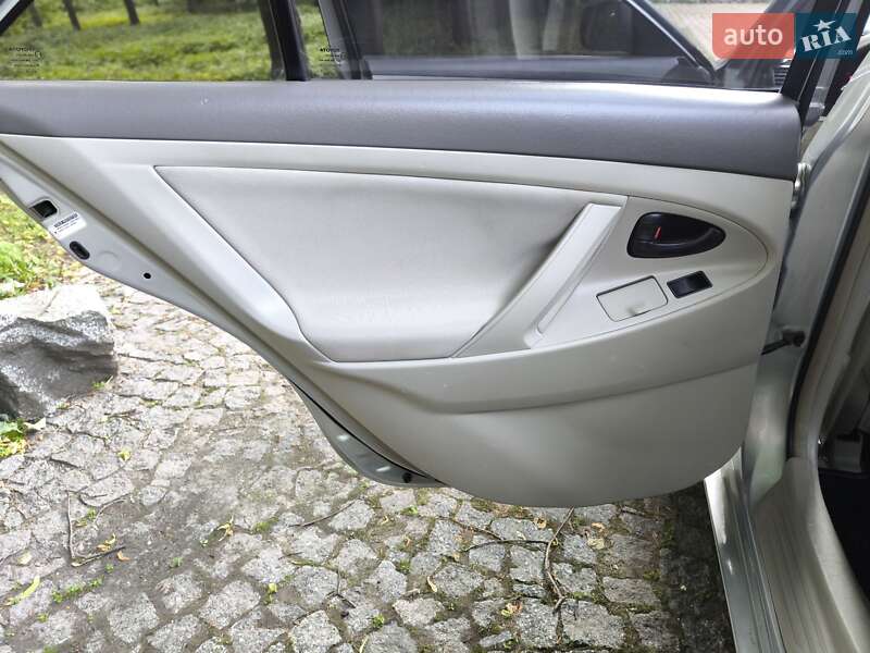 Седан Toyota Camry 2008 в Козятині