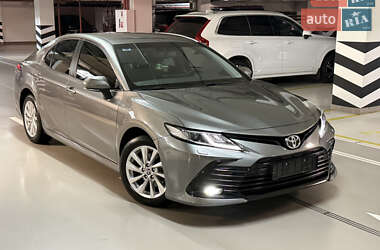 Седан Toyota Camry 2023 в Києві