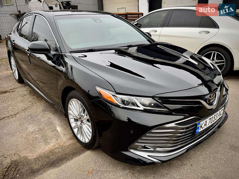 Седан Toyota Camry 2017 в Киеве фото 5 Седан Toyota Camry 2017 в Киеве