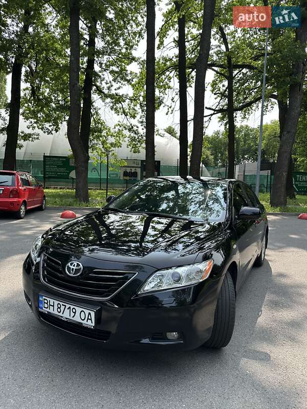 Седан Toyota Camry 2008 в Харкові