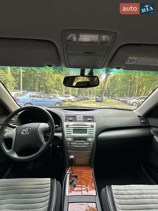 Седан Toyota Camry 2008 в Харкові