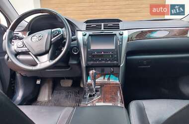 Седан Toyota Camry 2015 в 