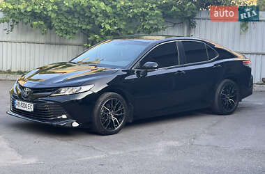 Седан Toyota Camry 2019 в Виннице