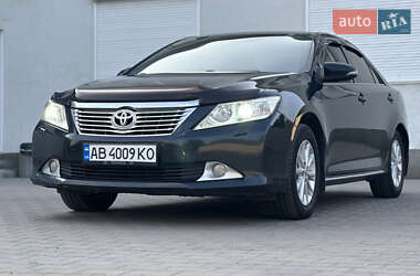 Седан Toyota Camry 2013 в Вінниці