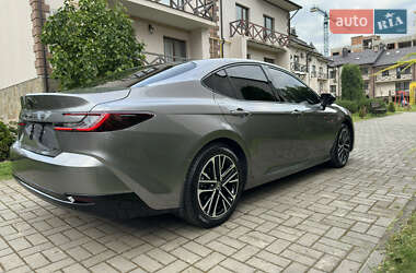 Седан Toyota Camry 2024 в 