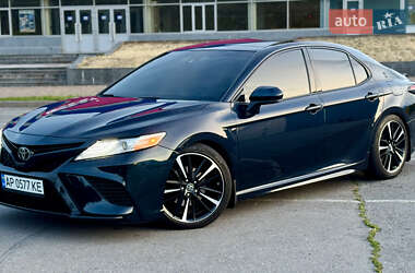 Седан Toyota Camry 2018 в Запоріжжі