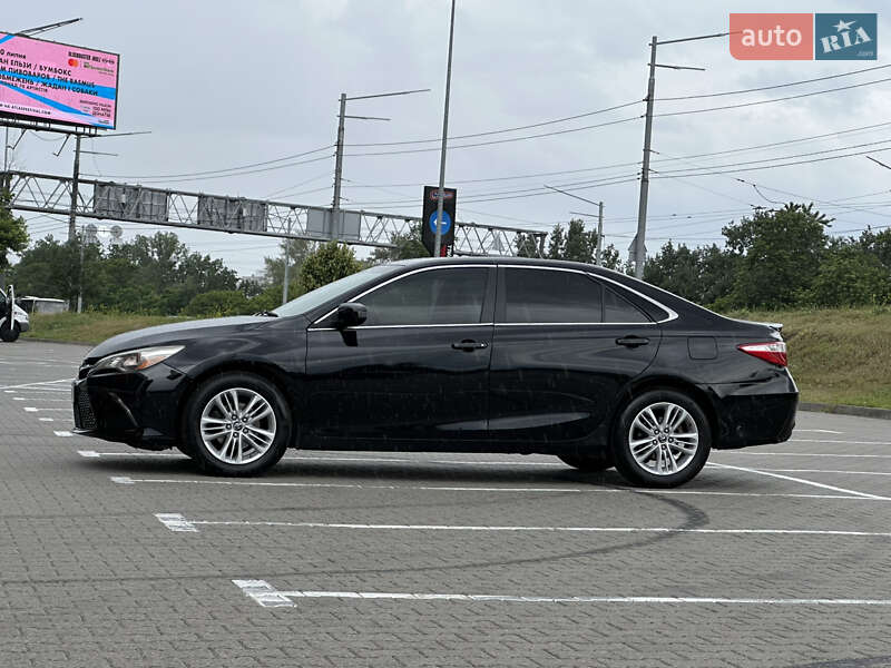 Седан Toyota Camry 2017 в 