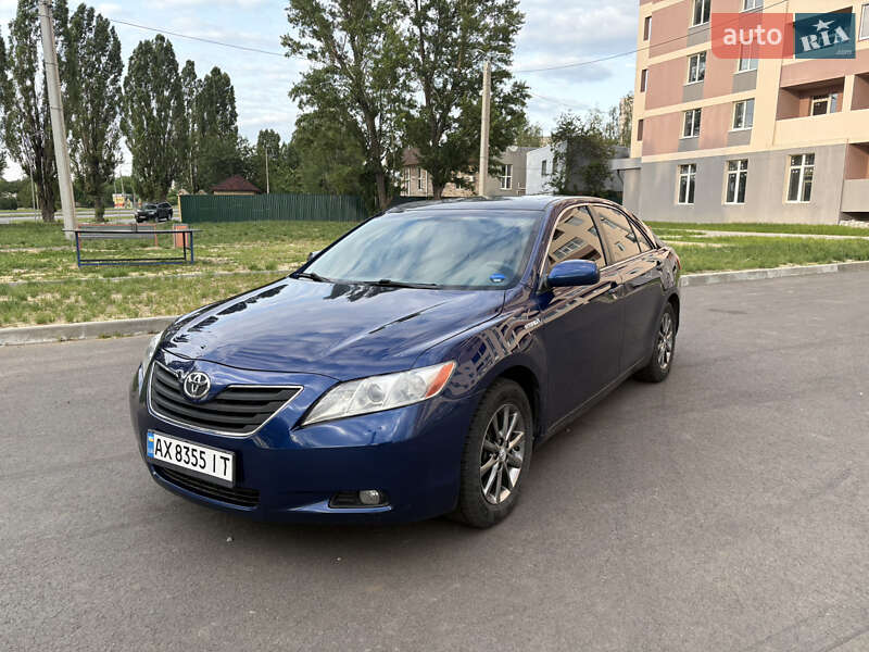 Седан Toyota Camry 2010 в Харькове