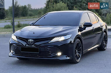 Седан Toyota Camry 2017 в Києві
