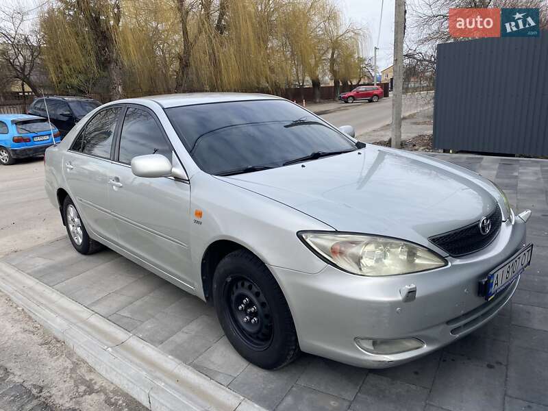 Седан Toyota Camry 2004 в Ірпені