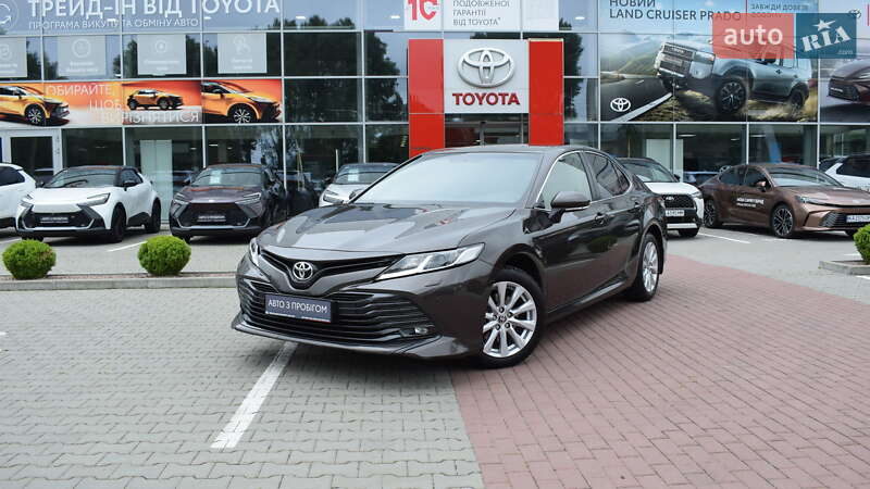Седан Toyota Camry 2020 в 