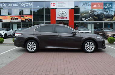 Седан Toyota Camry 2020 в 