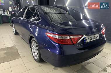 Седан Toyota Camry 2017 в 